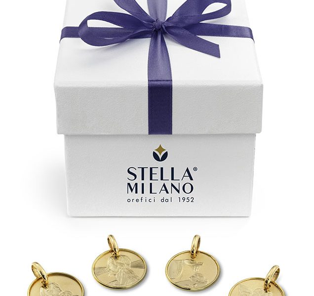 Religiuos_gold_gift_medal_engraved